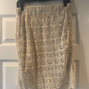 Lace skirt